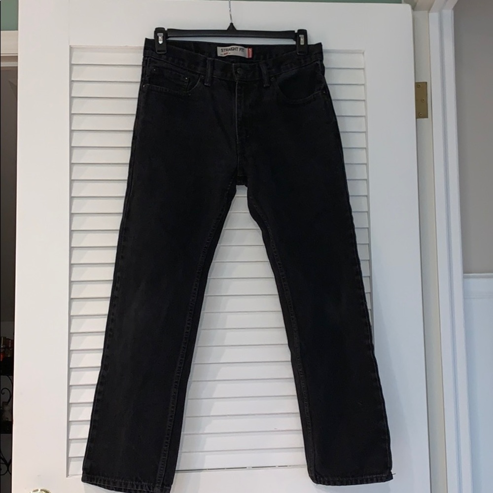Men’s black Levi jeans